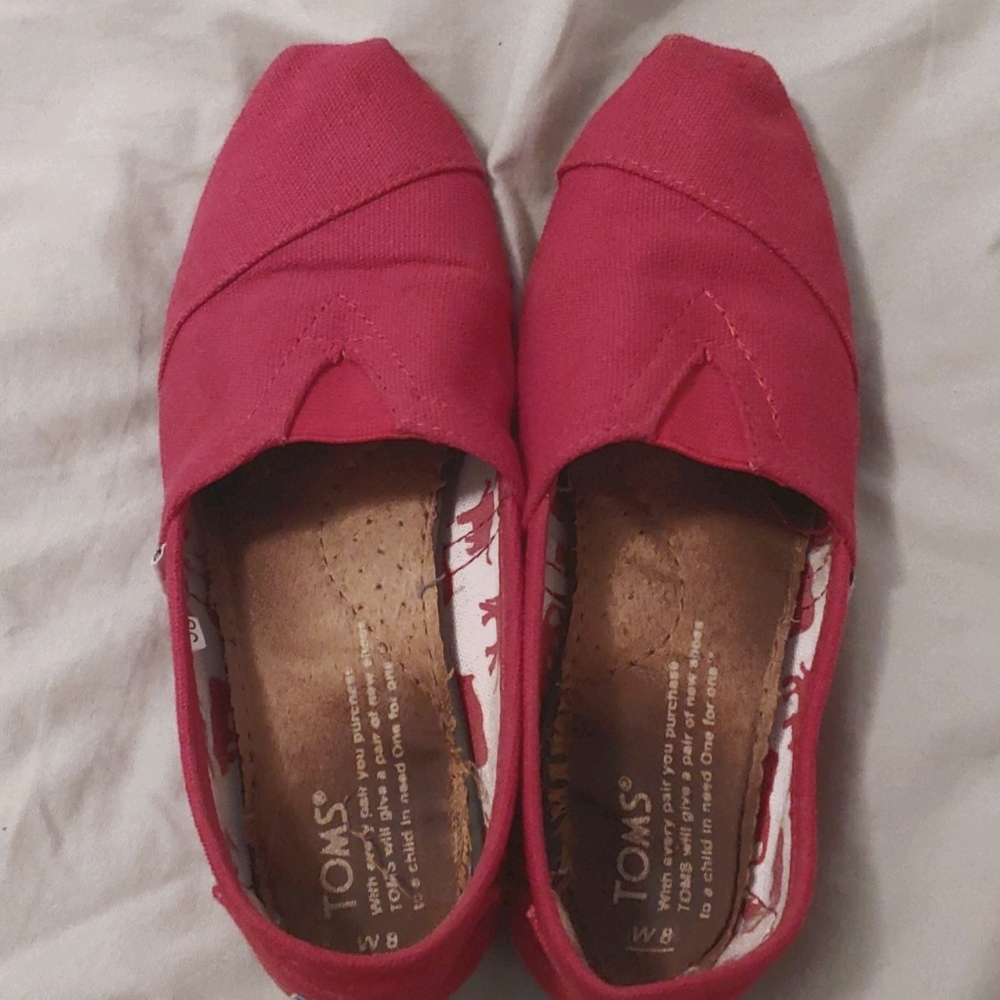 Nice red Toms